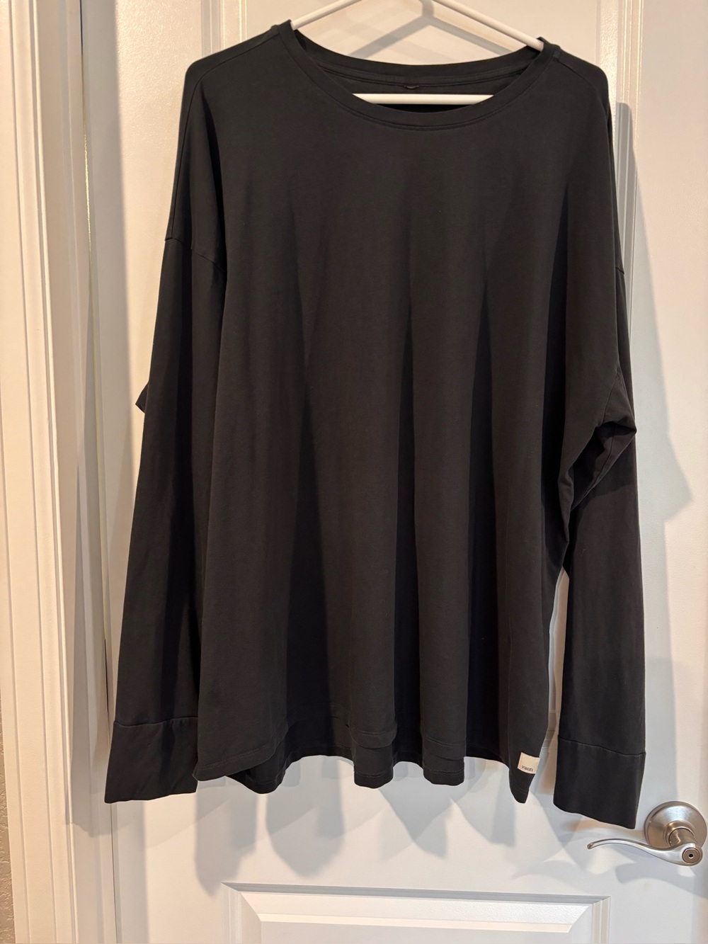 Vuori Long Sleeve Tee Black